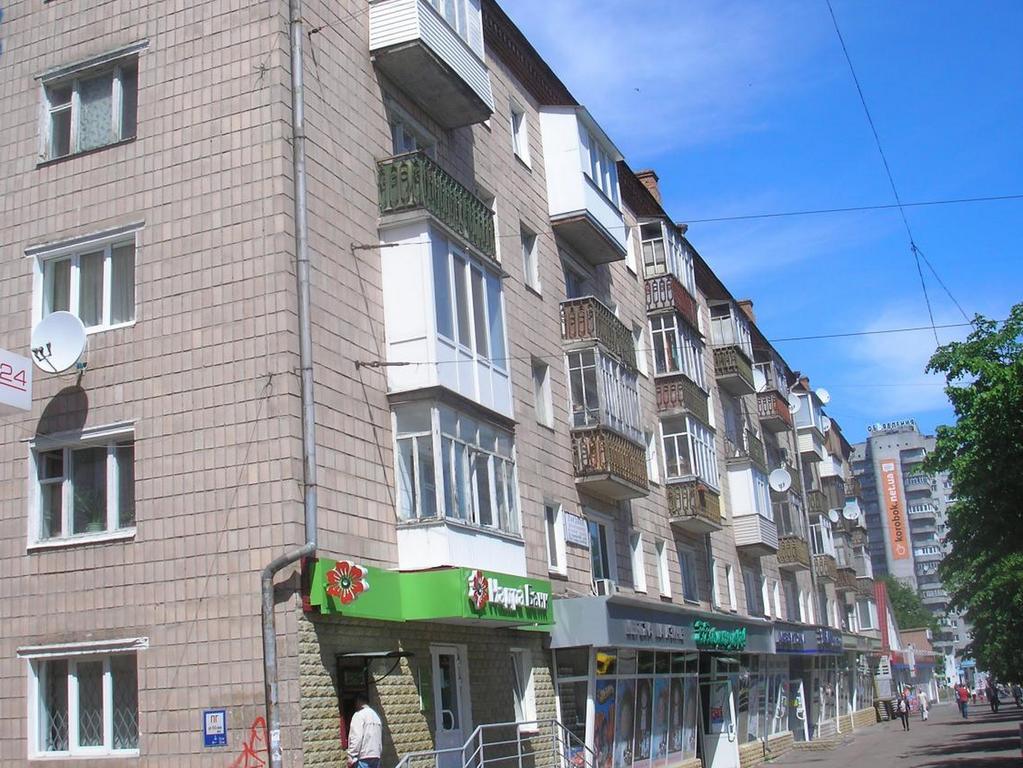 Roses Apartment In The City Center Tsjernihiv Eksteriør bilde