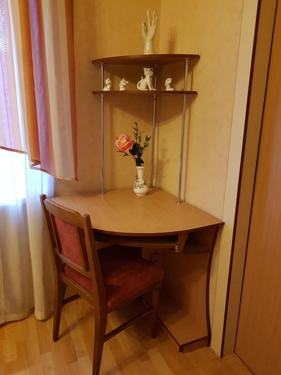 Roses Apartment In The City Center Tsjernihiv Eksteriør bilde